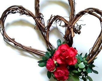 Decoración para tarta rústica de corazones con flores rojas, boda de Navidad