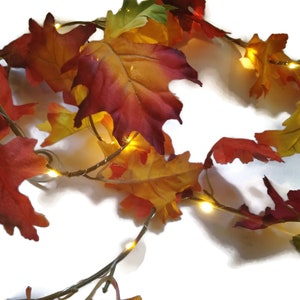 Beleuchtete Herbstlaub-Girlande mit warmen Lichterketten, batteriebetriebene 6-Fuß-Länge