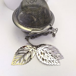 Leafy Tea Ball Loose Tea Infuser
