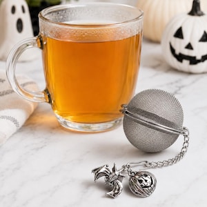 Spider & Pumpkin Tea Infuser for Tea Drinker Halloween Gifts