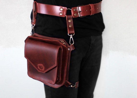 Steampunk Leather Shoulder Messenger Bag for Men Vintage Gothic Outdoor  Crossbody Bags Purse for Work Travel Business College Brown : Buy Online at  Best Price in KSA - Souq is now Amazon.sa: