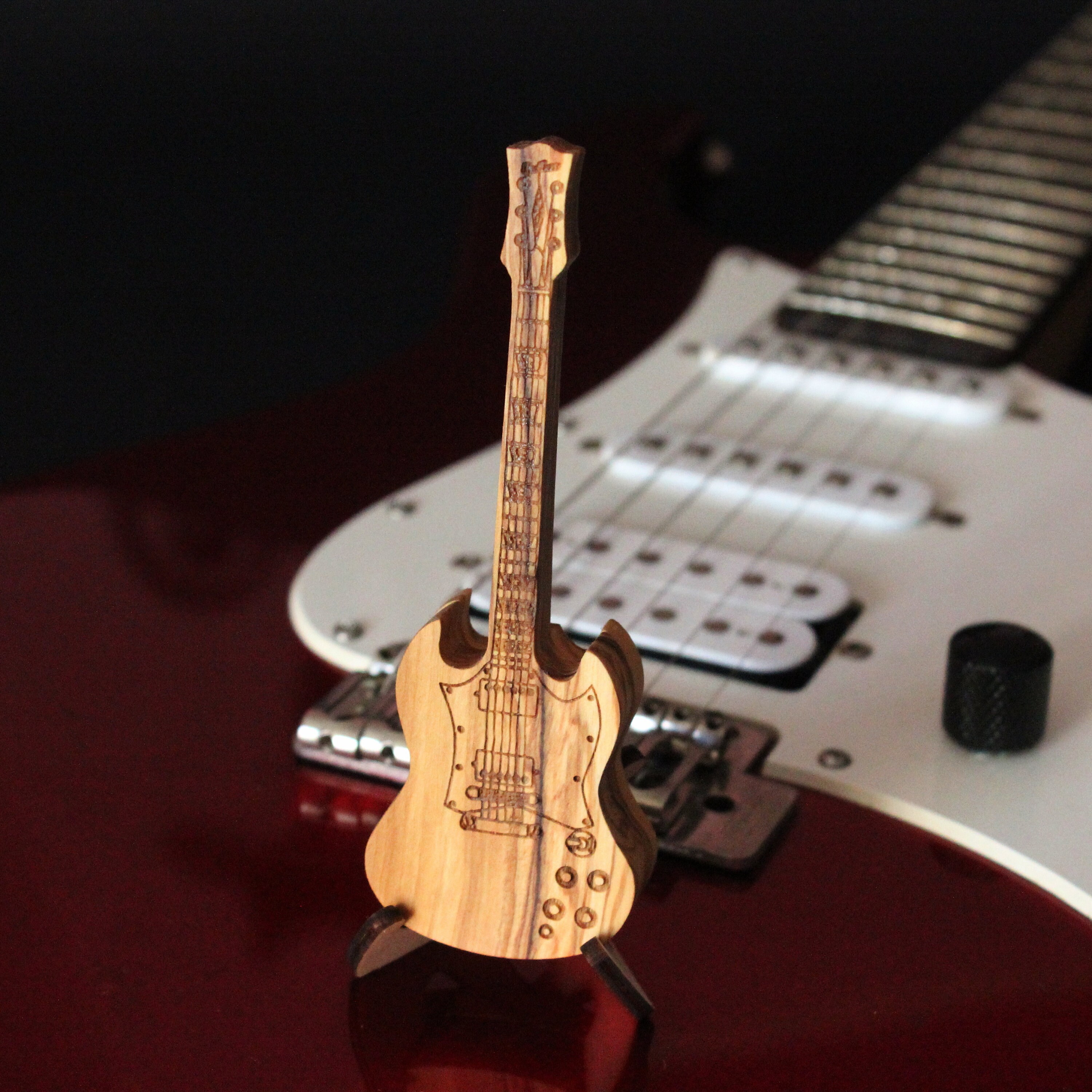 Púa De Guitarra De Madera Personalizada - Grabada Con Láser, Madera De Olivo, Ideal Para Guitarra, Bajo, Ukelele