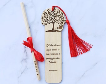 Pack regalo Laurea: segnalibro in legno Albero della Vita + matita personalizzati