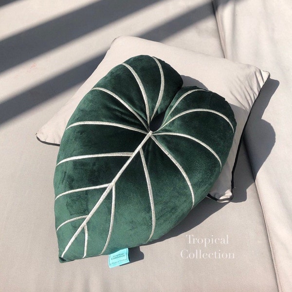 GLORIOSUM Leaf Pillow, Velvet & Handmade