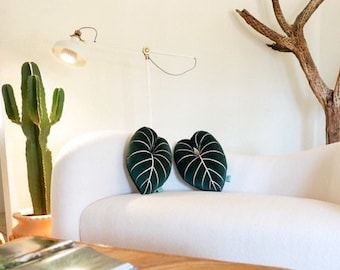 2PCS GLORIOSUM Leaf Pillow, Green Velvet & Handmade