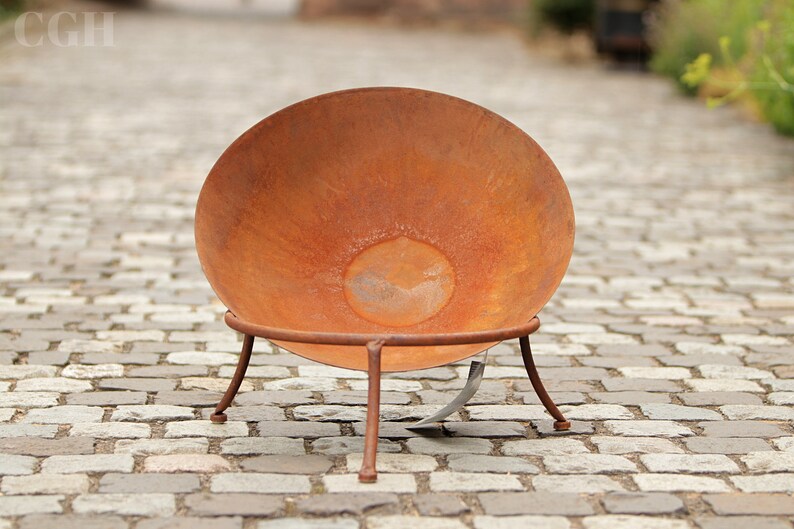 BBQ Fire Pit Hot Plate Rustic Round 3 leg stand Outdoor Etsy