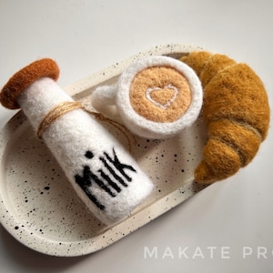Pre-order Gevilte melkfles en beker, pasgeboren vilten speelgoed, koekjes wollen melk rekwisieten vilten melk rekwisieten pasgeboren vilten groeiend