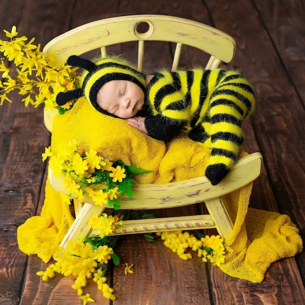 Newborn knitted bee outfit Baby Bee knitted costume Newborn outfit Bee outfit for baby shower gift suit for first photoshoot newborn props