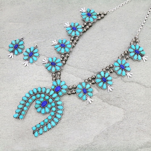 Collier Mammaire Western En Cuir Avec Conchos Argentés - Aledosaddlery