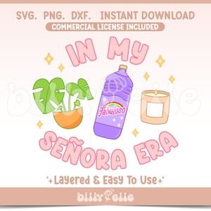 Puede incluir: Diseño gráfico rosa y blanco con el texto "In My Señora Era" e ilustraciones de una planta, una botella de solución de limpieza morada con el texto "Fabuloso" y una vela.