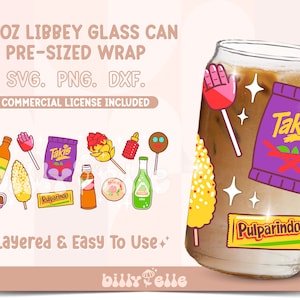 Puede incluir: Un diseño digital para una envoltura de lata de vidrio de 473 ml con un diseño en capas con varios bocadillos y dulces mexicanos, incluyendo Takis, Pulparindo y una paleta. El diseño está en capas y es fácil de usar.