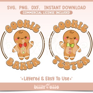 Op de afbeelding: Twee illustraties van peperkoekkoekjes met de tekst "Cookie Baker" en "Cookie Tester" in een retro-lettertype. De peperkoekkoekjes dragen strikjes en hebben glimlachende gezichten.