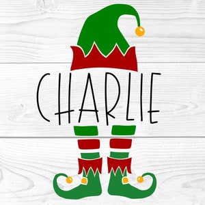 Monograma de sombrero y pies de elfo SVG, niño elfo SVG, taza de Navidad svg, adorno de nombre de Navidad svg, bolsa de regalo svg, archivo de etiqueta de nombre de mesa de Navidad