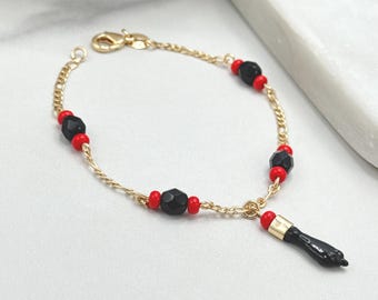 18K Gold Filled Figa Hand Bracelet, Simulated Azabache Beads on Figaro Chain