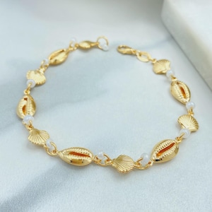 18k Gold Filled Cowrie Shell, Simulated Pearl and Clamshell Linked Charms Bracelet, Beach Wholesale Jewelry