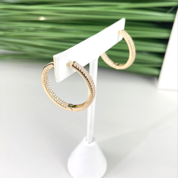 Wholesale huggie earrings deals