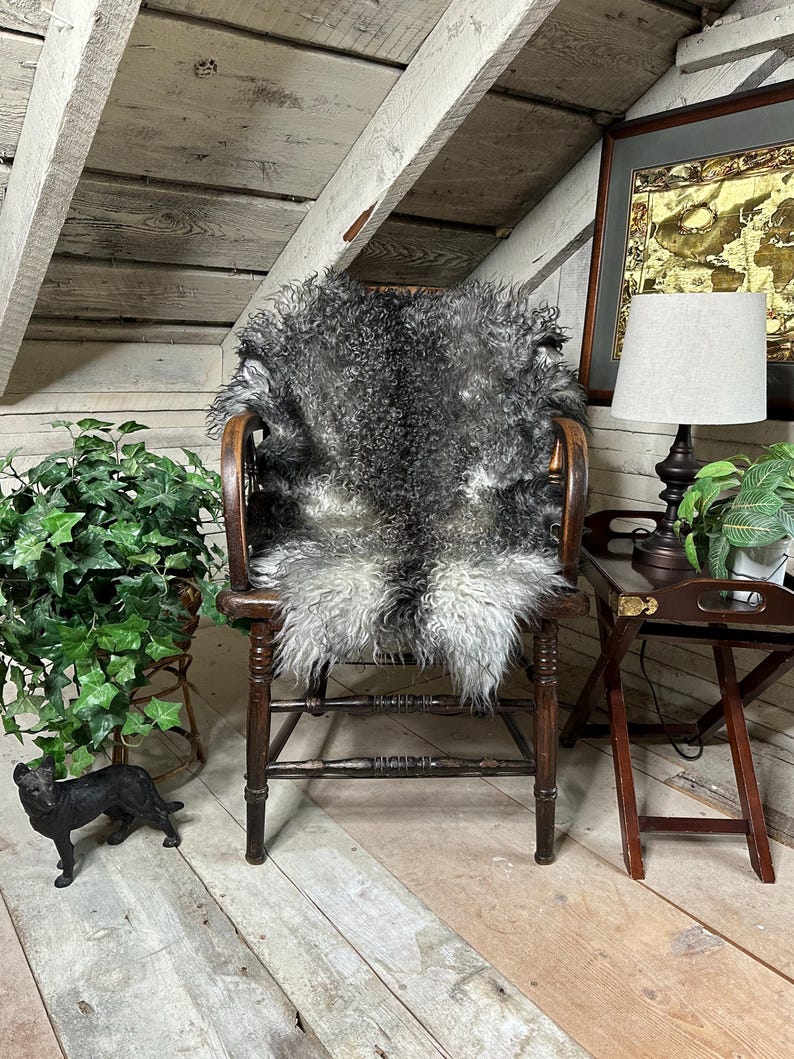 Draped Rugs Silverback Icelandic Sheepskin – Grey Gradient, Long Wool Rug - Etsy