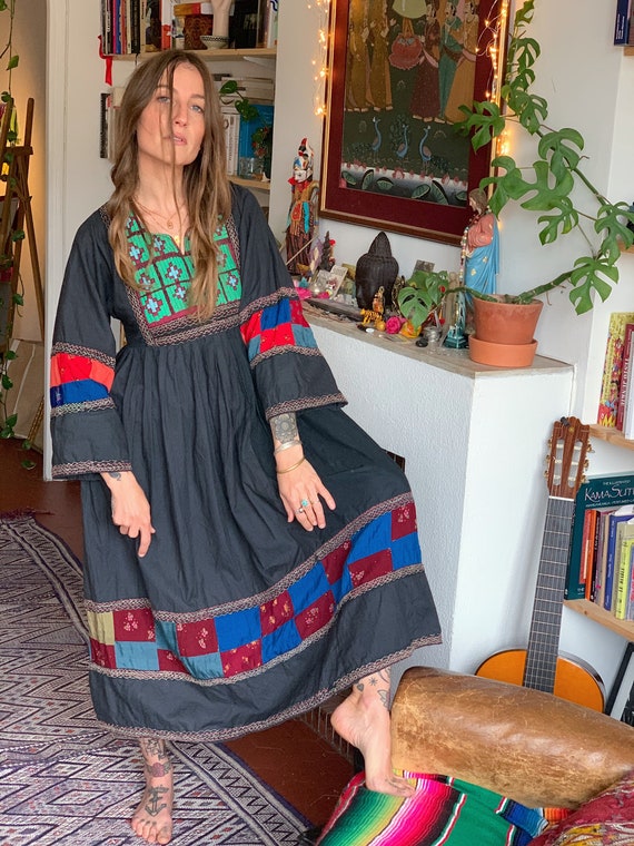 Vintage Afghan Folk Dress / Nomad/ Tribale/ S/M