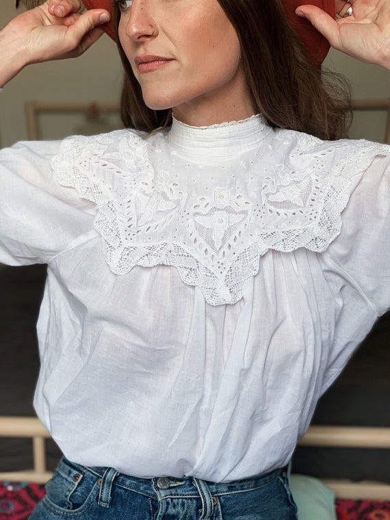 Vintage embroidered blouse 80 in cotton / large el