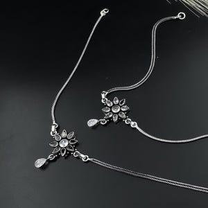 925 Silver Anklet with Traditional Floral Payal Design, Ethnic Foot Jewelry for Women, Festive Antique Silver Beach Jewelry