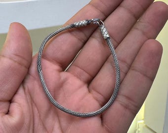 Silver Braided Bracelet: Minimalist Unisex Design