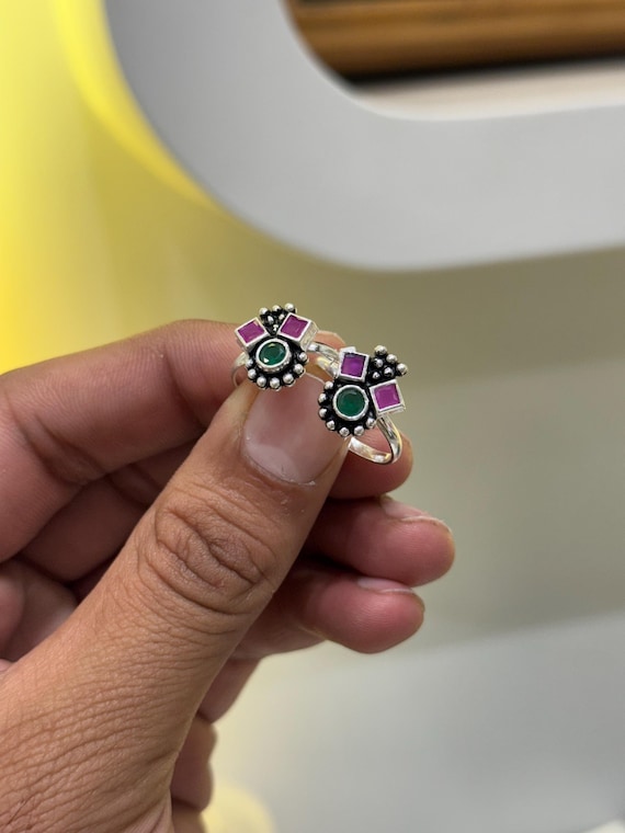 Silver Toe Rings: Adjustable Cut Stone Summer Jewelry