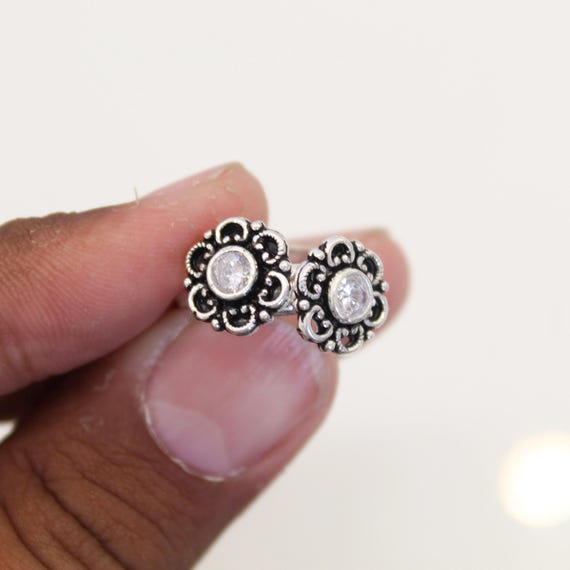 Silver Floral CZ Toe Ring Adjustable Bichiya for Women, Oxidized Silver Foot Jewelry, Minimalist Footwear Gift, Boho Summer Style