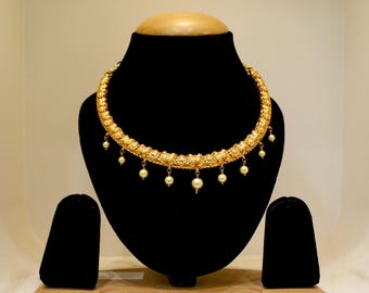 Elegant 22k Gold Choker Necklace with Floral Detailing and Pearl Drops - Traditional Indian Jewelry for Weddings and Special Occasions