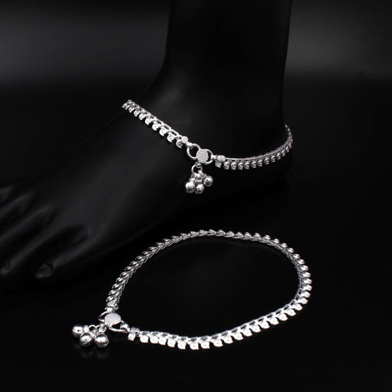 Minimalist Silver Anklet: Elegant Dangling Charms Foot Jewelry