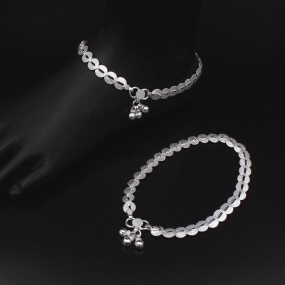 Minimalist Silver Anklet: Elegant Foot Jewelry with Dangling Charms