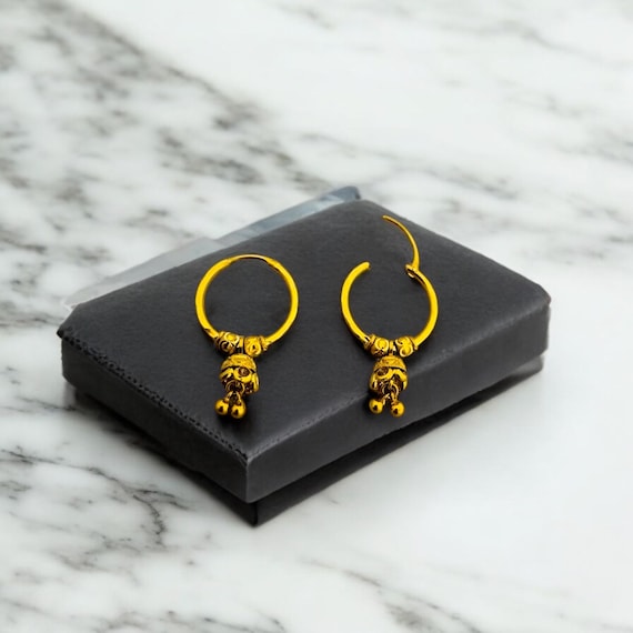 18K Gold Hoop Earrings with Hanging Bell Charms - Stylish Lightweight Design for Everyday Elegance