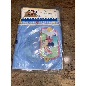 Disney Babies Standard Crib Dust Ruffle Picnic Time