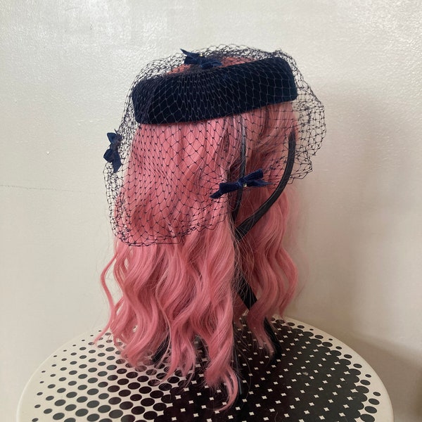 1950s fascinator, hair fascinator, hair net hat, vintage hat, velvet bow fascinator, Navy blue hat