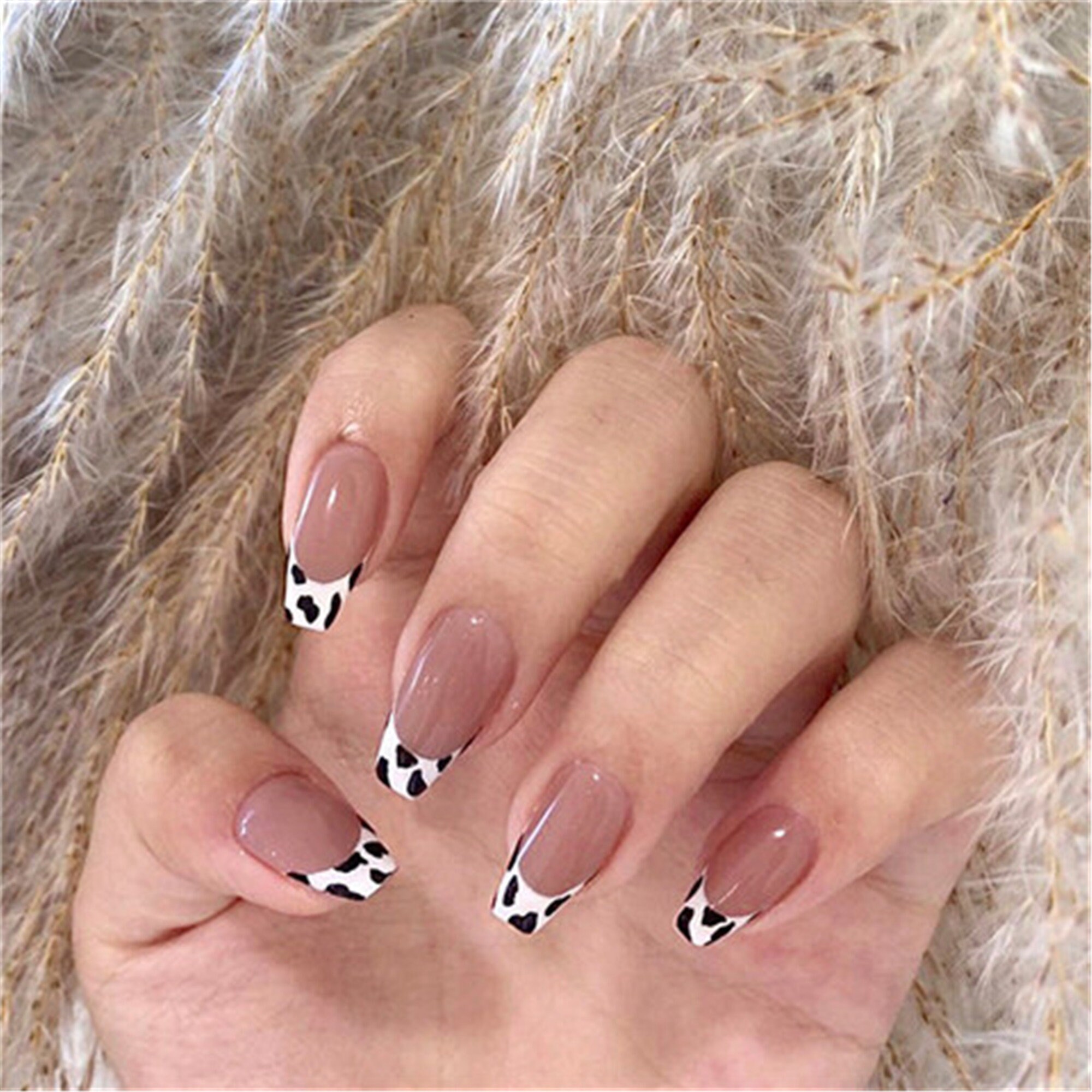 Set Von 24 Von Hand Bemalt Franzosisch Manikure Kuh Rand Etsy