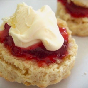 British Cream Tea Kit - Hold your own British style cream tea party and celebrate with a much loved English tradition.