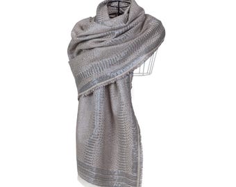 Cashmere & Silk Silver Shawl with Snake Skin Design – Shiny and Exclusive