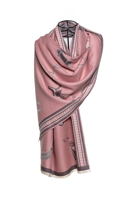 Blush Pink Reversible Cashmere Shawl – Elegant Equestrian Wrap