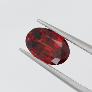 3.33ct Oval Rhodolite Granat: Röd Pyrope Almandine Ädelsten bild 2