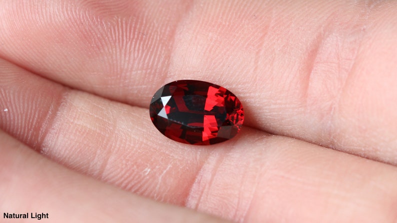 3.33ct Oval Rhodolite Granat: Röd Pyrope Almandine Ädelsten bild 4