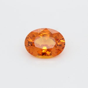 1.43ct Ausgezeichnete Schliff Oval Form Natürlich BE Erhitzter Oranger Saphir
