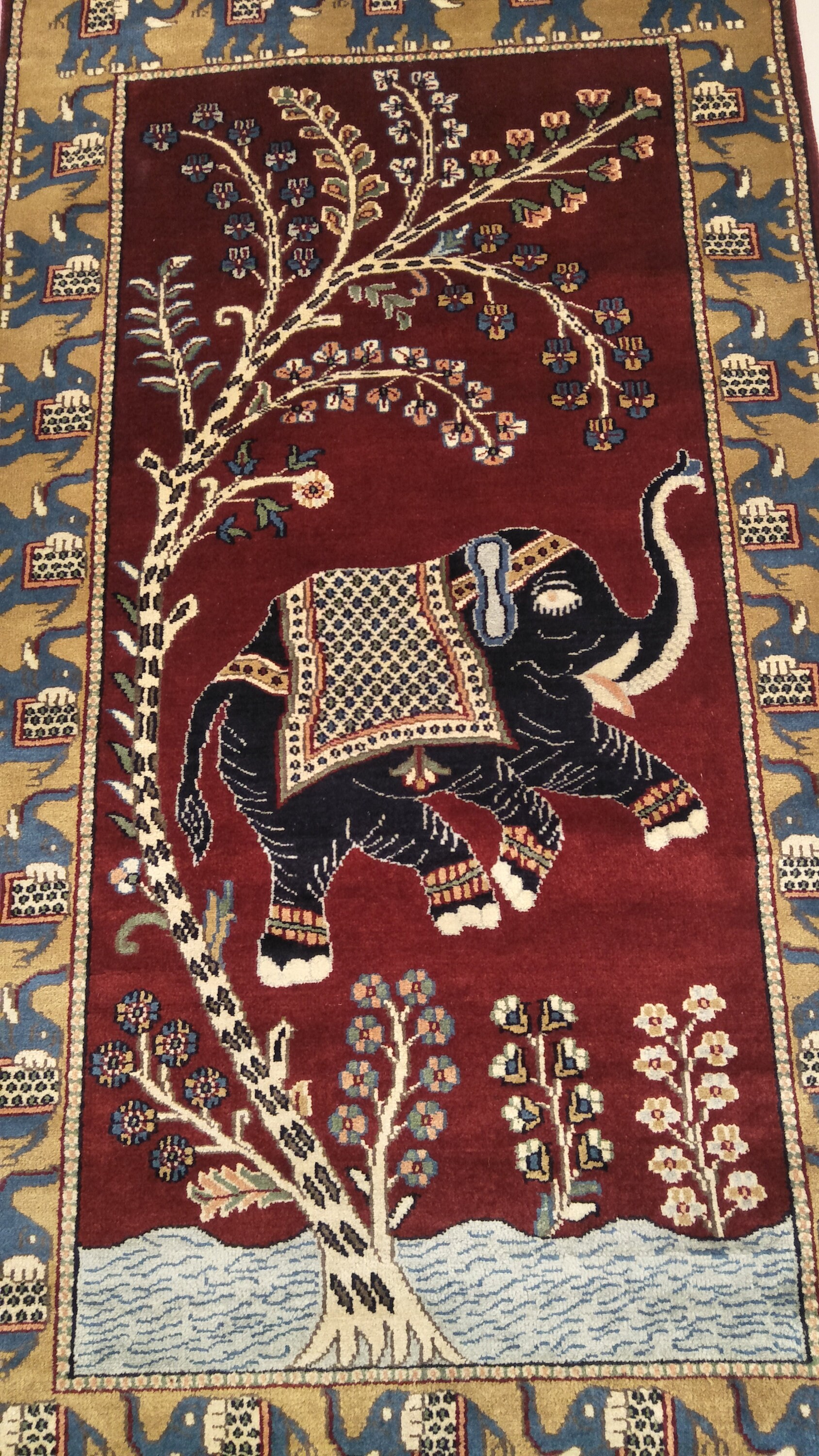 India Traditional Elephant Design Wool Carpet Area Rug Size 3 X 5 Feet