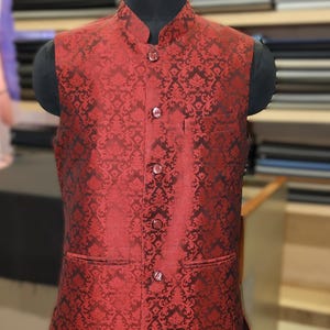 Chaqueta de seda para hombre, chaleco para hombre, chaqueta exterior suave de estilo indio, abrigo sin mangas de color rojo