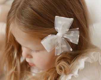 Daisy Tulle Bow ~ Baby & Children's Hair Bows, Pinwheel Hair Bows, Pig Tail Sets, Toddler Hair Accessories, Handmade.