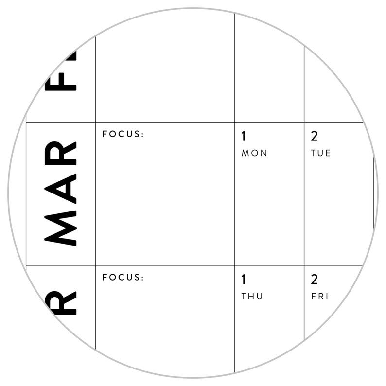 K&ouml;nnte beinhalten: Ein wei&szlig;er runder Kalender mit dem Monat M&auml;rz, der vertikal auf der linken Seite geschrieben ist. Der Kalender ist in vier Abschnitte unterteilt, wobei die Wochentage oben in jedem Abschnitt beschriftet sind. Die Wochentage sind Montag, Dienstag, Donnerstag und Freitag. Die Zahlen 1 und 2 sind in jedem Abschnitt geschrieben und stehen f&uuml;r den ersten und zweiten des Monats.