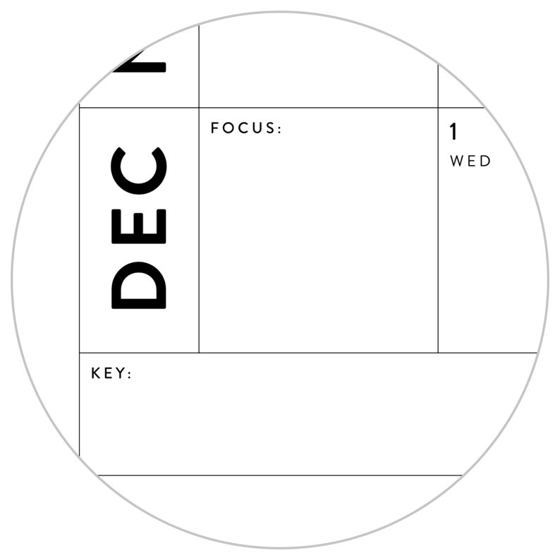 K&ouml;nnte beinhalten: Ein schwarz-wei&szlig;er druckbarer Dezember-Kalender mit dem Text "DEC" und "FOCUS:" und "KEY:" und "1 MI".