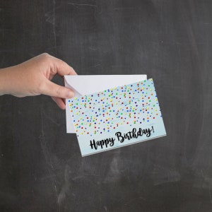 Biglietto di buon compleanno {testo nero con spazio vuoto all&#39;interno}