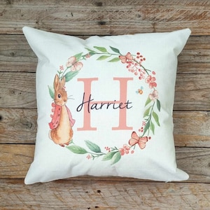 Almofada Peter Rabbit personalizada. Presente para aniversário, batizado, decoração de casa, menino/menina