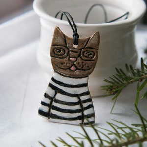 Ceramic cat pendant Pottery cat necklace Kitten necklace Kitty cat necklace Cat lover gifts Artistic necklace Clay jewelry Handmade ceramic