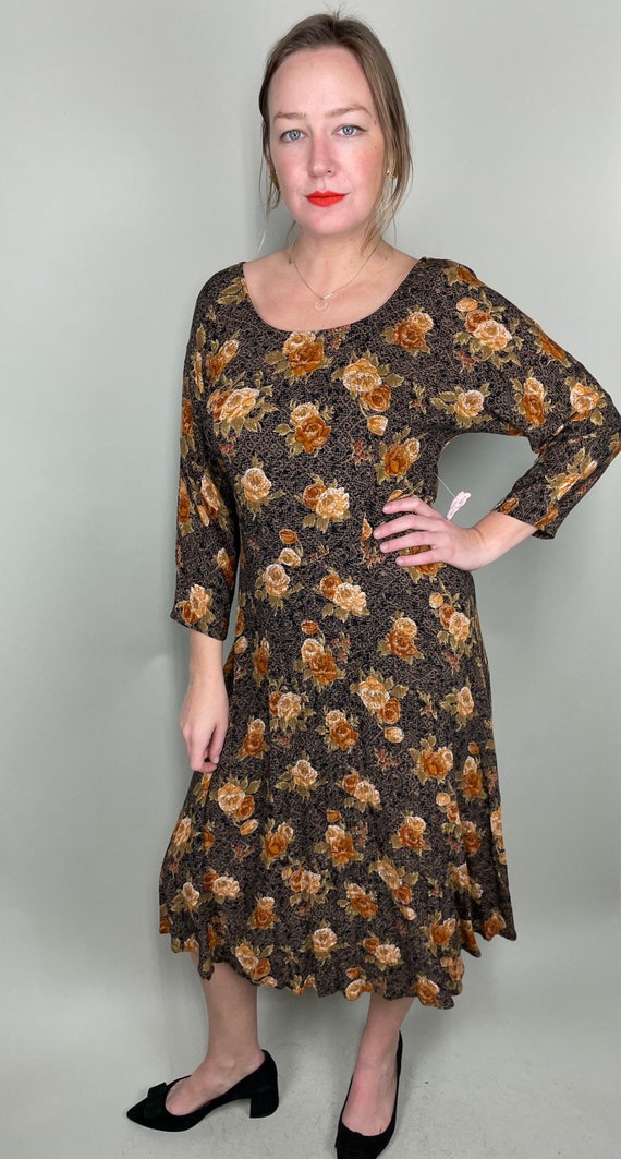 Vintage black & brown floral print crepe midi dre… - image 1