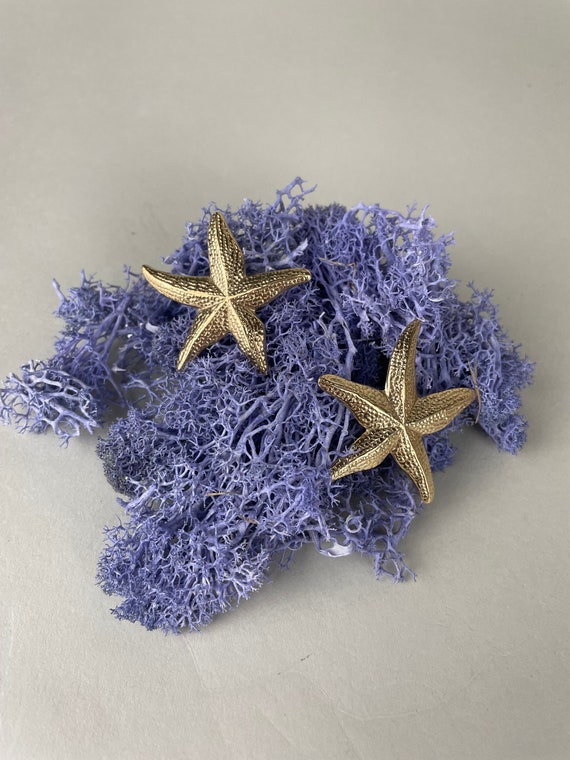 Large vintage muted gold Gem